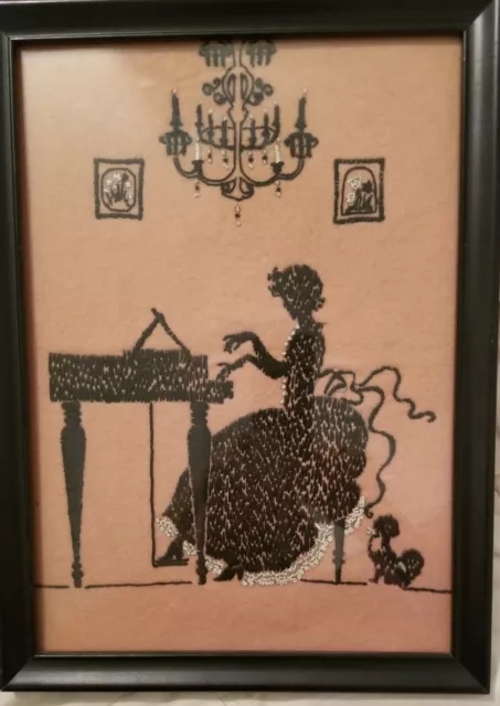 Clavicordio vintage silueta rosa franela negra costuras época georgiana