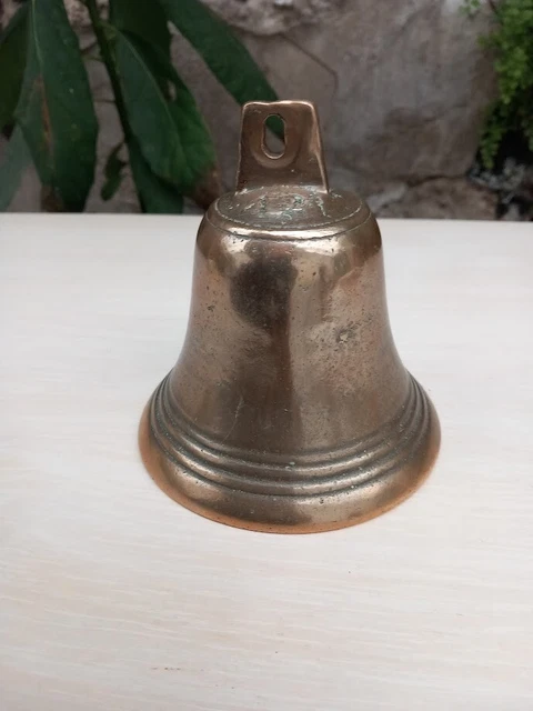 ANCIENNE CLOCHE EN bronze EUR 16,00 - FR