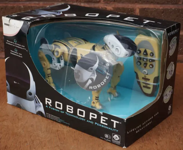 WowWee 2005 Vintage Robopet & Remote Control Robot Dog New Unused / Original Box