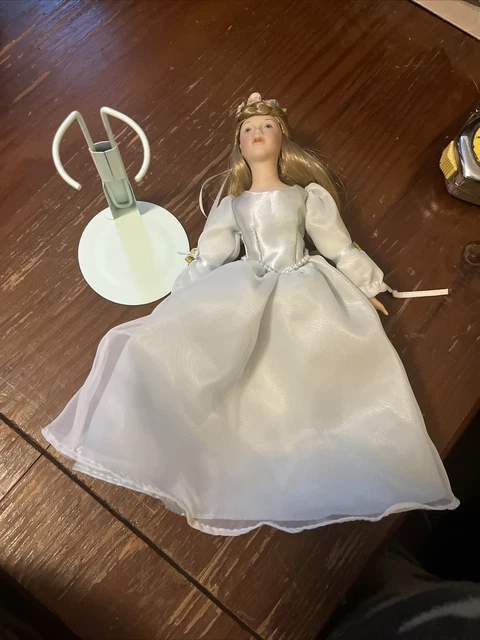 Vintage 1984 Avon Fairy Tale Porcelain CINDERELLA  Doll w/Stand, 9 1/2” tall 6