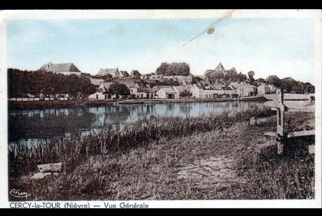 CERCY-la-TOUR (58) VILLAS en bord du CANAL en 1951