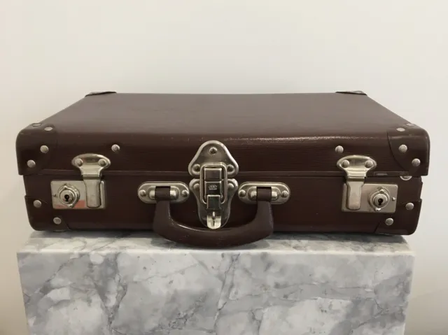 GENUINE VINTAGE 1960's 1970's SMALL SUITCASE~SCHOOL CASE MADE BY D.W CAMERON EXC