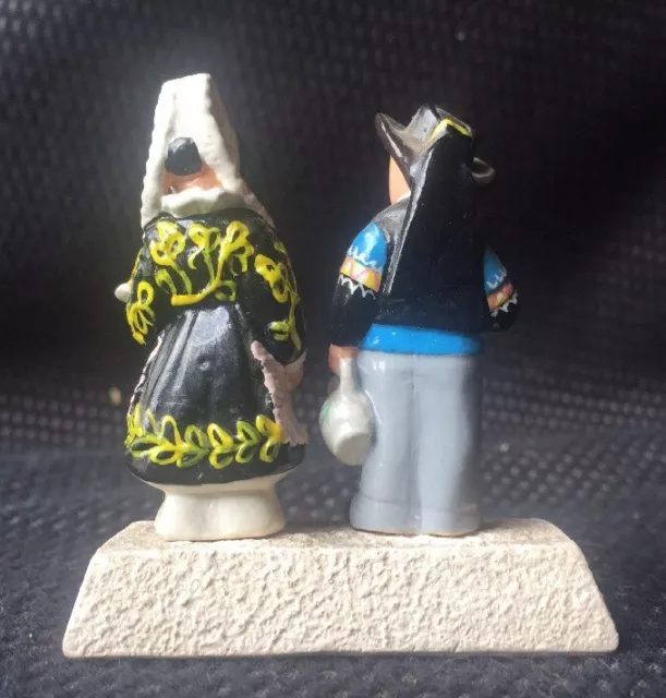 Couple De Personnages Breton En Faience -Quimper? 2