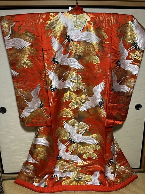 Japanese Kimono Iro-Uchikake Luxurious Wedding Pure Silk Crane Red