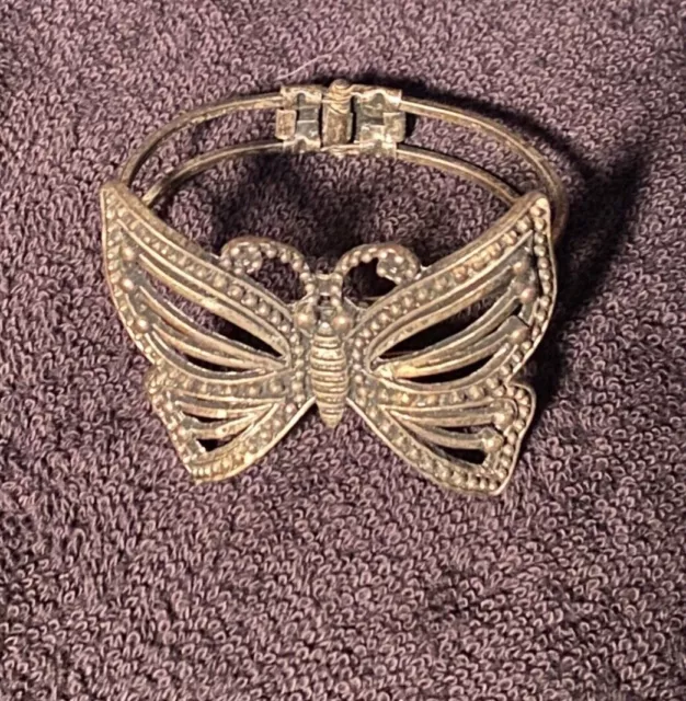 Vintage Silver Metal 70s Large Boho Butterfly hindge Accents Bracelet Cuff 3