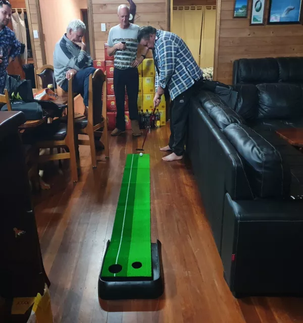 Indoor Putting Green with Putter and Balls