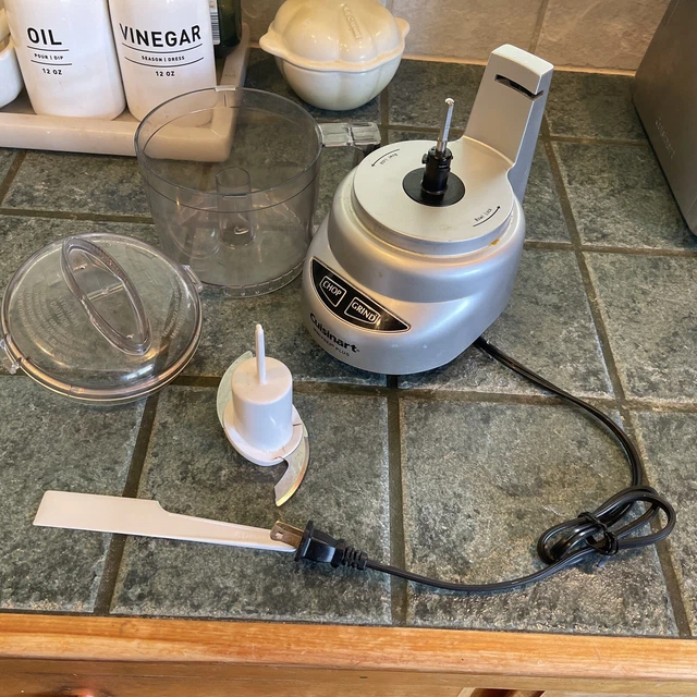 CUISINART MINI PREP PLUS FOOD PROCESSOR CHOPPER MODEL DLC2A SILVER
