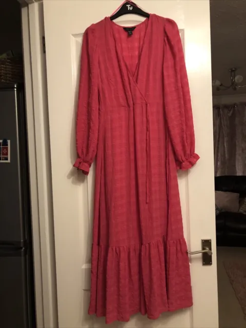 New Look Ladies Elegant-fully Lined Long Sleeve Ficus Pink maxi dress Size 10
