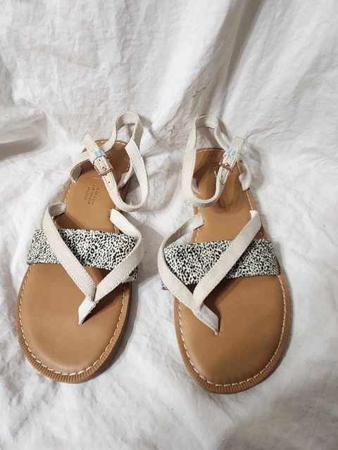 Toms lexie hotsell novelty canvas sandal