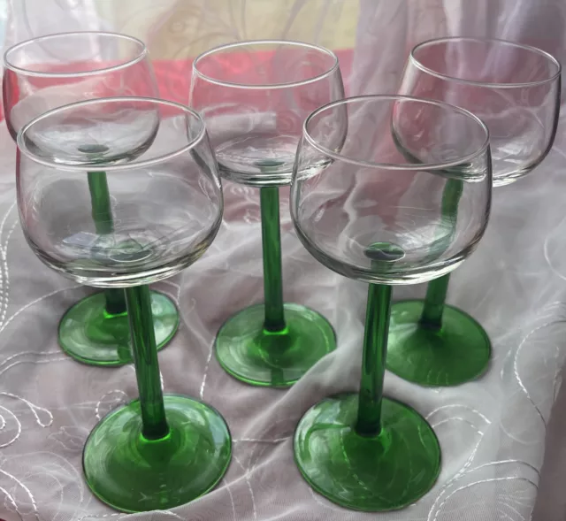 The Buybox Extra Large Glass Gold Rimmed Goblet, Vintage Coupe  Glasses, Big Wine Glasses. Cocktail, Champagne, Margarita, Long Stem  Glassware (16.9oz/500ml) (Queen Gold Set of 2): Margarita Glasses