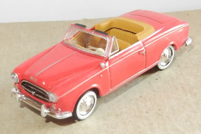 Universal Hobbies Uh = Norev Metal Ho 1/87 Peugeot 403 Cabriolet Ouvert Colombo