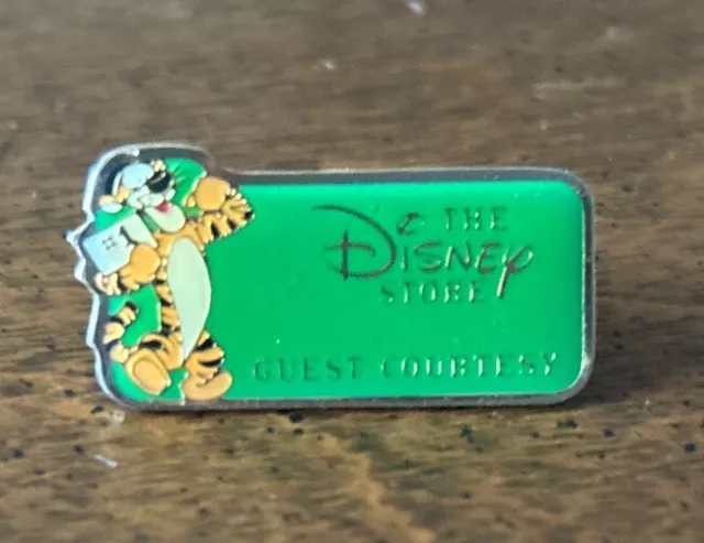 Disney Store Pin Guest Courtesy Tigger Green Cast Member Service Award Vintage