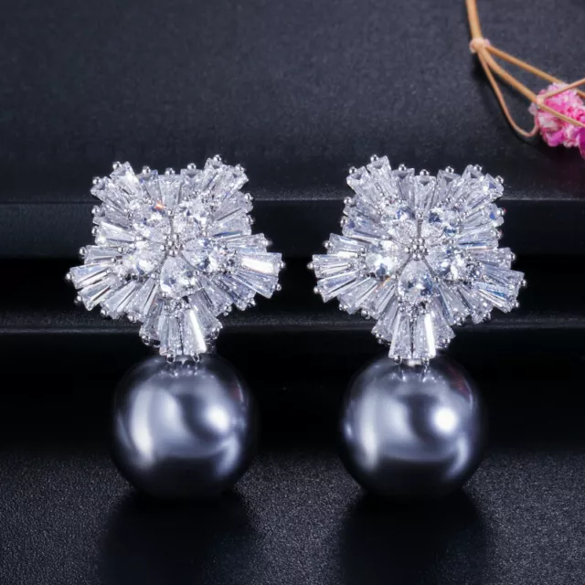 Pendientes de perlas de gota grande enchapados en plata gris circonio con flor de copo de nieve para mujer novias