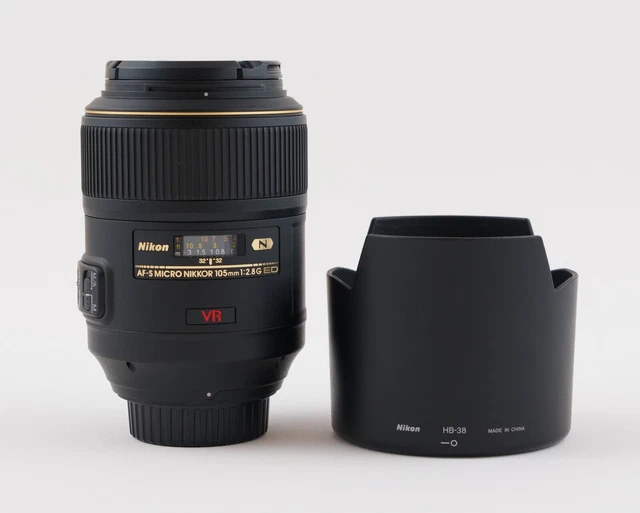 Nikon AF-S VR Micro-NIKKOR 105mm f/2.8G IF-ED Lens caps + hood, perfect!!!
