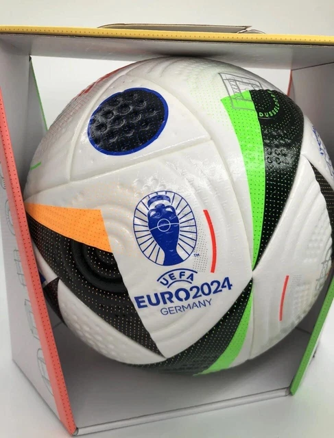 TOPPS UEFA EURO 2024 Germany Official Stickers Collection MultiPack x 2 EUR 15,44 - DE