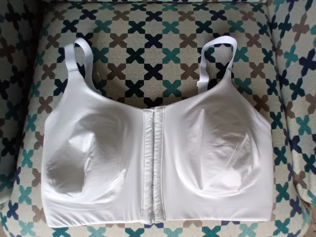 M&S White Post Surgery 32F Front Fastening Full Cup Bra BNWOT Washed Not Worn