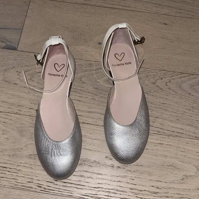 Nuove scarpe spagnole eleganti senza scatola Panache bianche e argento taglia 36 UK 3 £55