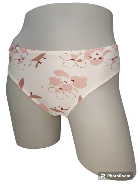 Shorty Chantelle Couleur Mauve – Référence 2114 – Taille S (FR/EU) – Dentelle – Neuf Avec étiquettes