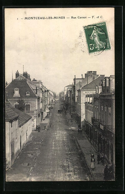 CPA Montceau-les-Mines, Rue Carnot