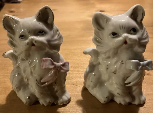 Pair Vintage Japan Ceramic White Persian Kittens Cats With Blue And Pink Bows 4”