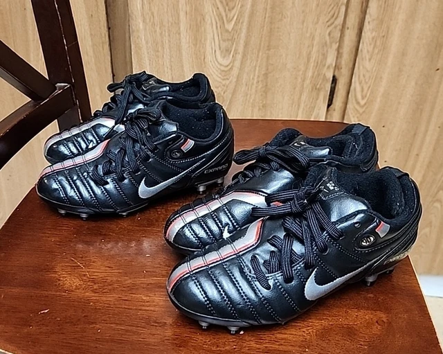NIKE TOTAL 90 Shift Soccer Cleats Mens 8.5 Black Silver  display picture 1