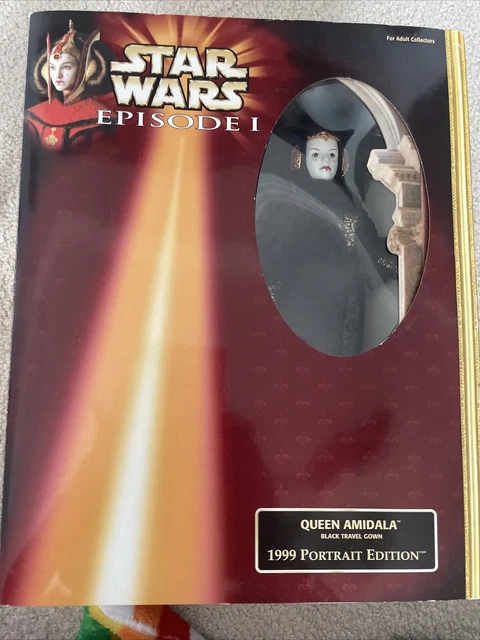Star Wars Queen Amidala 1999 Portrait Edition Black Travel Gown Doll Episode 1