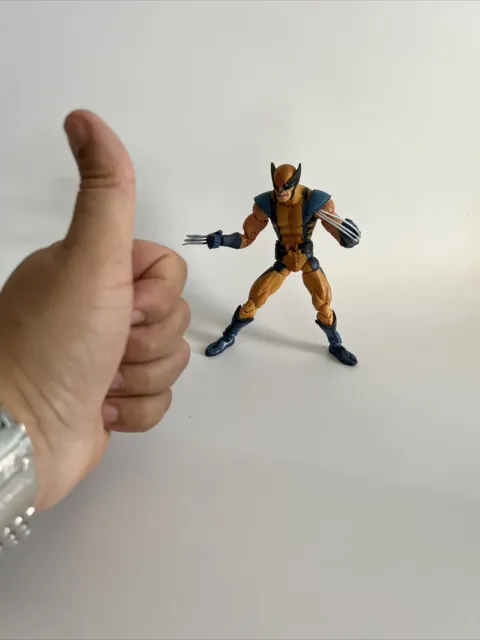 Marvel Legends Wolverine  Loose 6" X-MEN Toybiz  No Stand