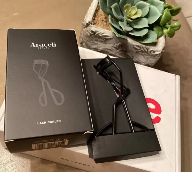 Araceli Beauty Womens Lash Curler Black NEW IN BOX freeShip