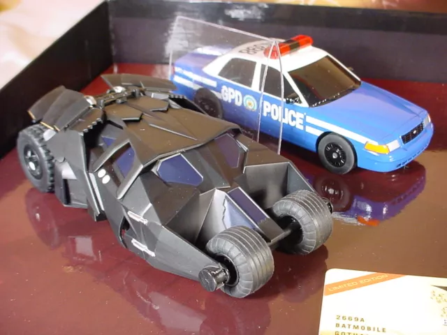 SCALEXTRIC BATMAN BEGINS Batmobile Gotham Police Car C2669A MB