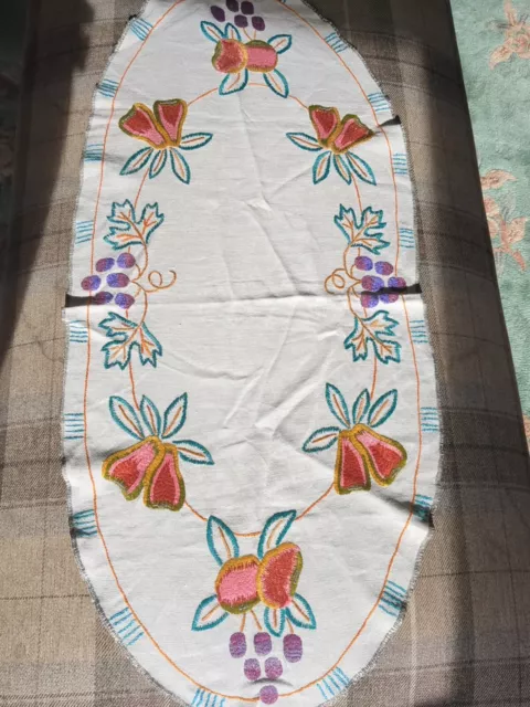 Vintage White Cotton Hand Embroidered Table Runner