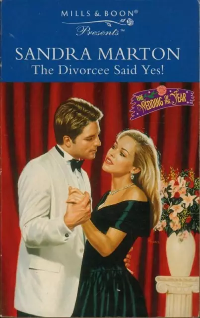 The Divorcee Said Yes! (Presents)(Paperback Book)Sandra Marton-VG