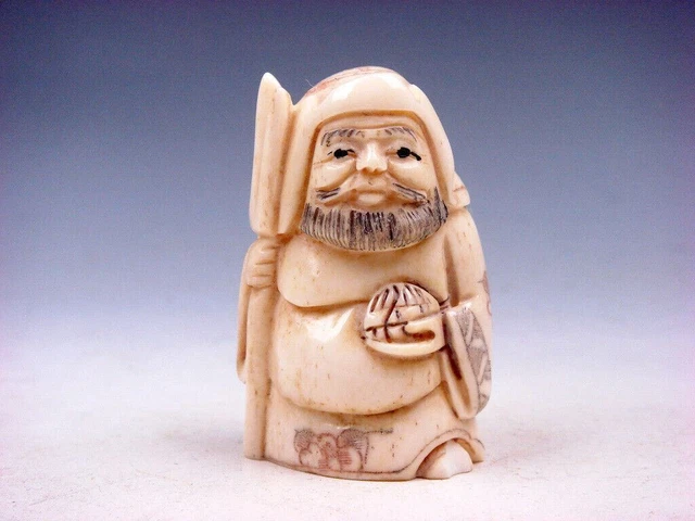 Japanese Highly Detailed Hand Carved Netsuke Warrior Holds Long Fork #01182301