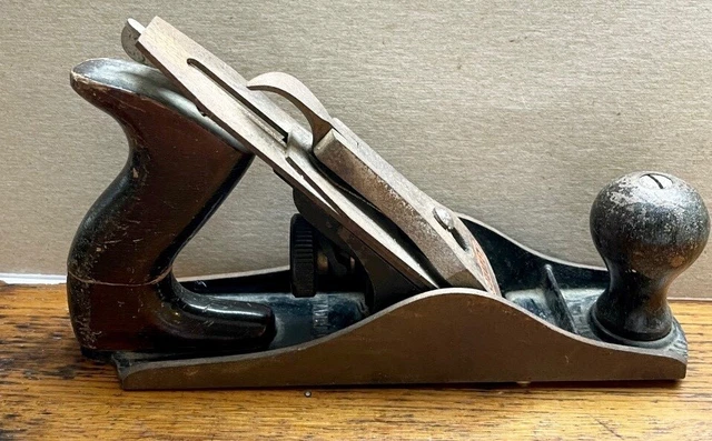 VINTAGE  STANLEY BAILEY NO. 3 Smooth Bottom Wood hand plane