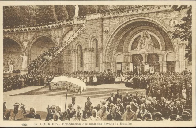 LOURDES - Bénédiction des malades devant le Rosaire   (D8421)