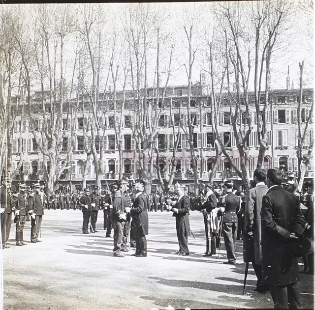 France, Paris, Exposition Universelle 1900, la Seine et les pavillons, Vintage citrate print von