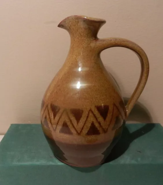 Elisabeth Andrea Bailey Studio Pottery Oil flask/jug (4)