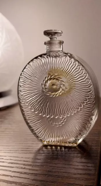 Flacon de René Lalique pour Roger et Gallet Pavots d'argent,  1927