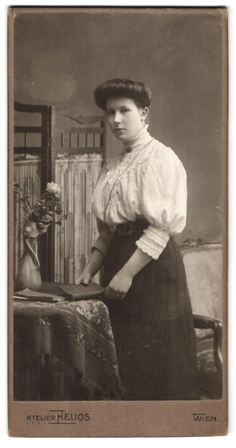 Fotografie Atelier Helios, Wien, Favoritenstr. 73, Portrait dunkelhaarige junge
