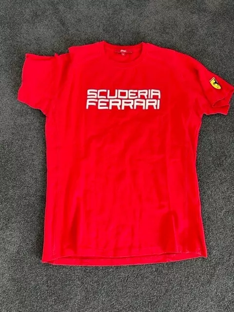 Scuderia Ferrari Men's Red T-shirt Medium