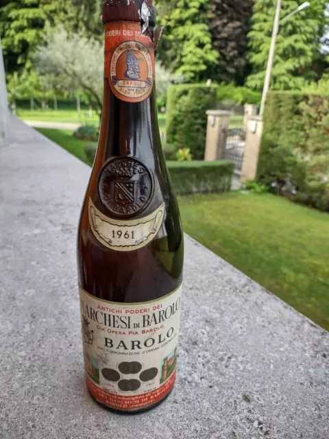 bottiglia vuota vino BAROLO MARCHESI ANTICO PODERE 1961