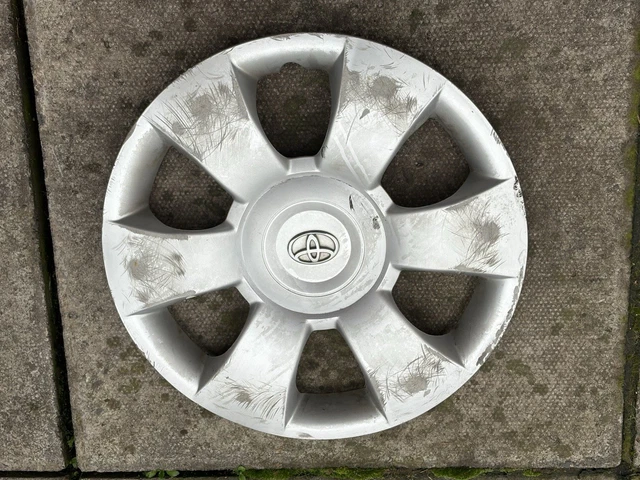 GENUINE TOYOTA YARIS 14" Wheel Trim 6 Spoke Silver X1 2001-2005 - View #5