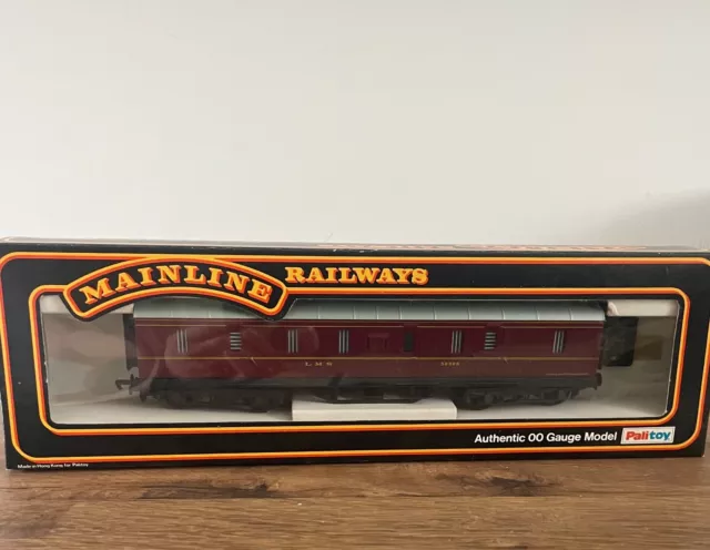 Mainline - Coaches/Vans - 37108, 37109, 37110, 37114, 37117, 37118