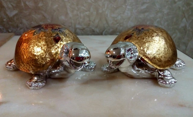 Orecchini in argento sterling placcato oro bianco con rubino, pietra portafortuna - 30,5 carati totali. - Italia