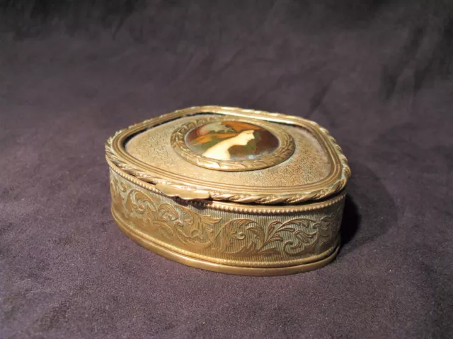 Boîte à bijoux en laiton miniature sur porcelaine époque XIX ème siècle