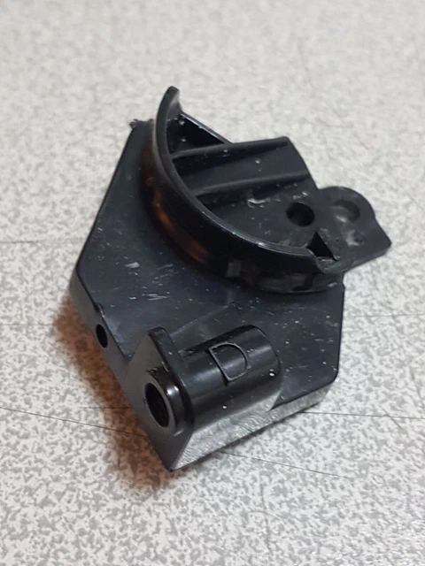 Clip Passe-câble Pour Lave-vaisselle Brandt DFH92E - Pièce Occasion