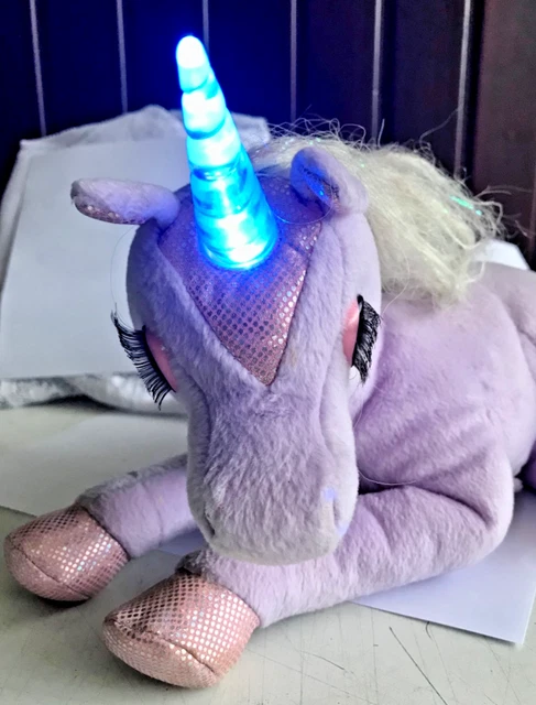 Unicorn Fingerlings Hugs Tesco BARBIE UNICORN SWAN Lake Light Up