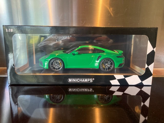 Minichamps 1/43 Porsche 911 Turbo (997) 2006 – Gris – Occasion