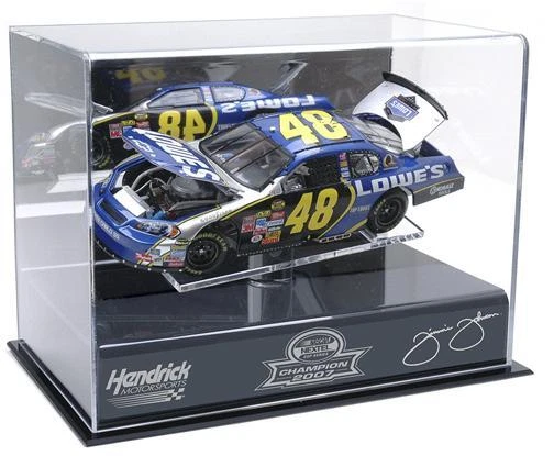 Jimmie Johnson 2007 NEXTEL Cup Champ 1/24th Die Cast Display Case with Platform