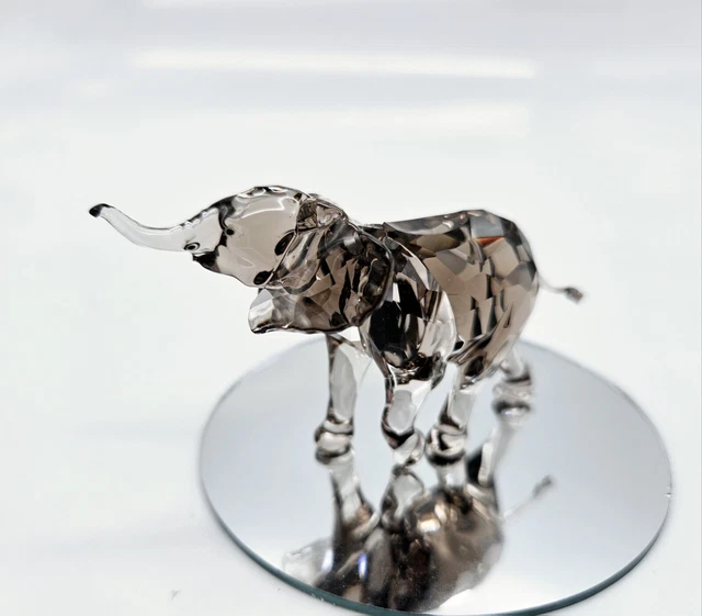 Swarovski Baby Elephant Mandisa Crystal Figurine 5608544 Elegance of Africa Swarovski Baby Elephant Mandisa Crystal Figurine 5608544 Elegance of Africa