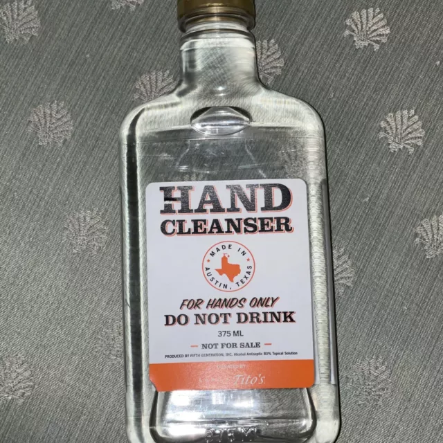 Botella de plástico coleccionable limpiador de manos Tito's 375 ml rara